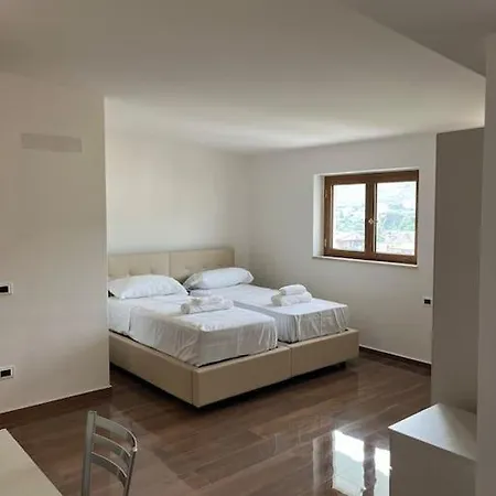 Appartamento Eboli アパート エーボリ